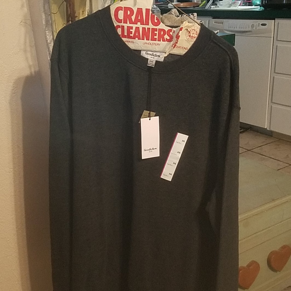 Sweatshirt
